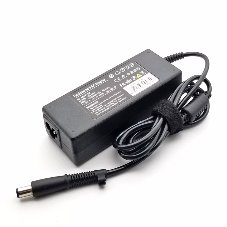 Chargeur universel HP – 90 W, grand embout 7.4*5,0mm