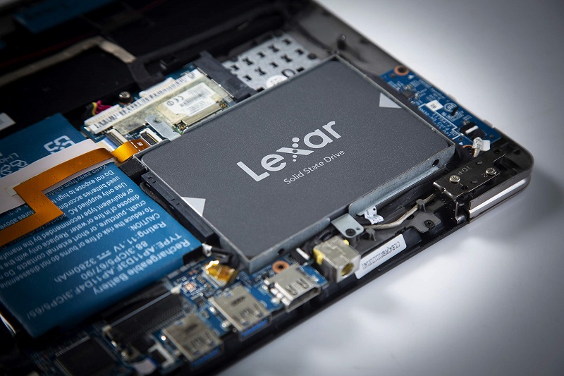 Lexar NS100 – SSD SATA III 256 Go/512 Go (2,5″)